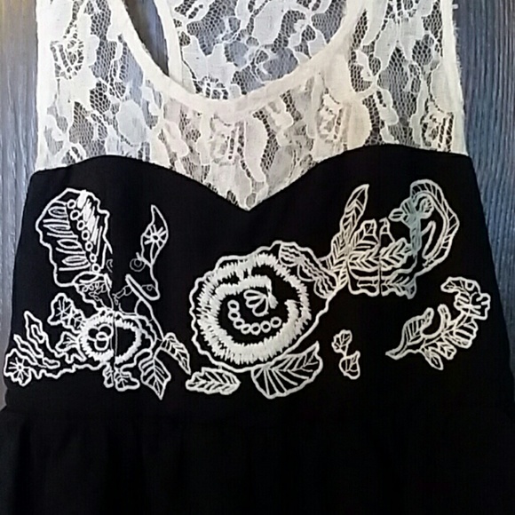 Gorgeous tank - Picture 3 of 5